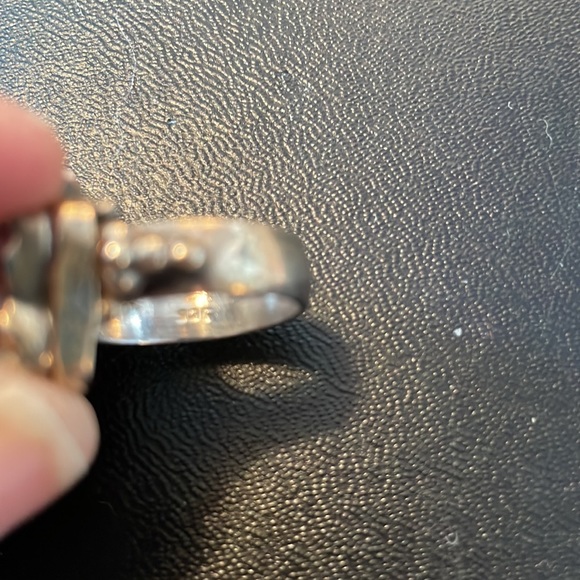 Amethyst and Mother of Pearl Flower Ring - Picture 4 of 4